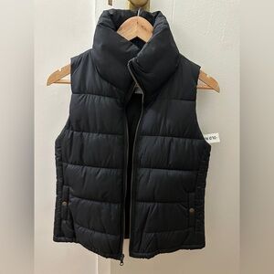 Old Navy Black Puffer Vest